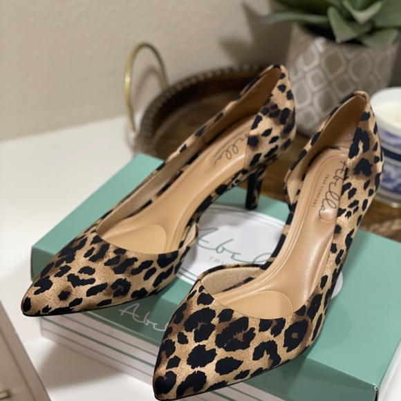 ABELLA Leopard Satine 2 Pump - Picture 4 of 6